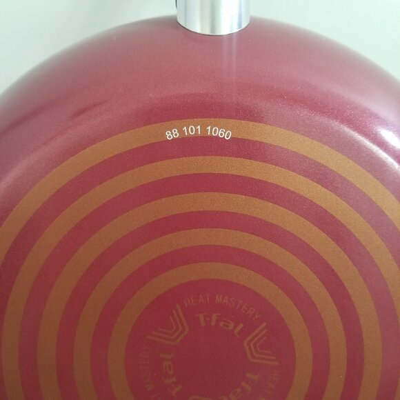 T-Fal Red Heat Mastery Non-Stick11" Skillet Saute Fry Pan Pour Spout Sides - Picture 6 of 13